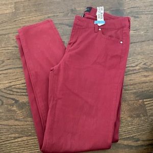 Woman’s celebrity pink skinny jeans size 13